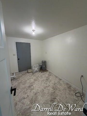 1710 Indiana Avenue, Lansing, MI 48906