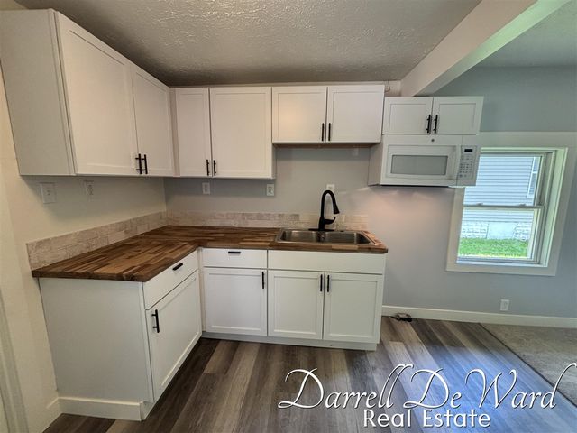 1710 Indiana Avenue, Lansing, MI 48906