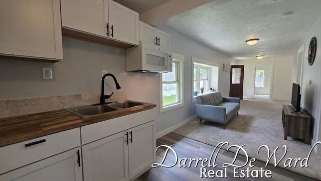 1710 Indiana Avenue, Lansing, MI 48906
