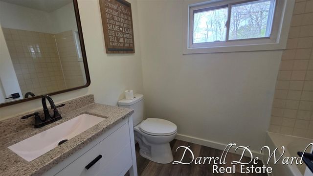 1710 Indiana Avenue, Lansing, MI 48906