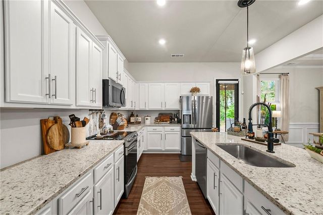 437 Bishop Lane, Woodstock, GA 30188