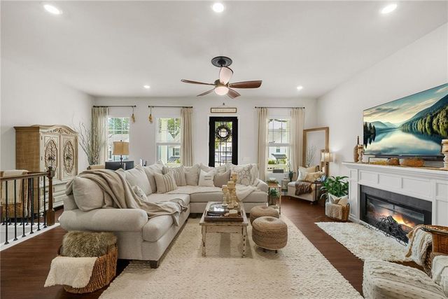 437 Bishop Lane, Woodstock, GA 30188