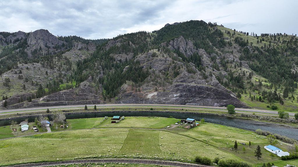 50 Missouri Overlook DR, Cascade, MT 59421 photo 9