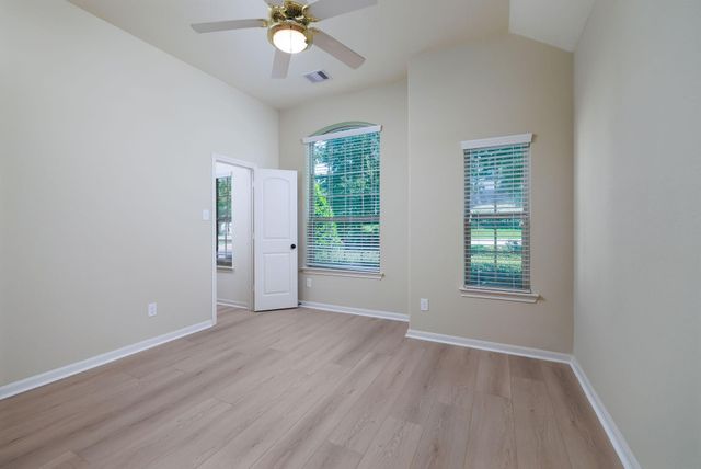 3573 Falcon Way, Conroe, TX 77304