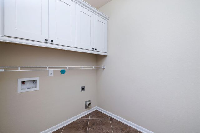3573 Falcon Way, Conroe, TX 77304