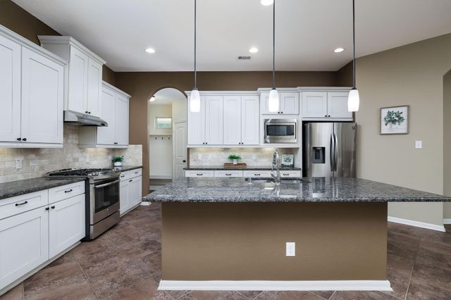3573 Falcon Way, Conroe, TX 77304