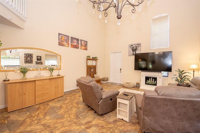 2604 NE 1st St, Homestead, FL 33033