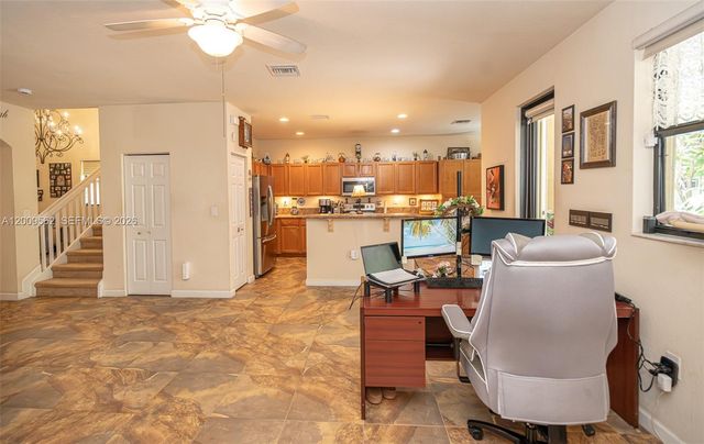 2604 NE 1st St, Homestead, FL 33033