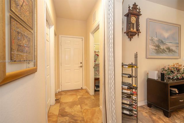 2604 NE 1st St, Homestead, FL 33033