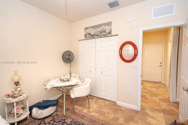 2604 NE 1st St, Homestead, FL 33033