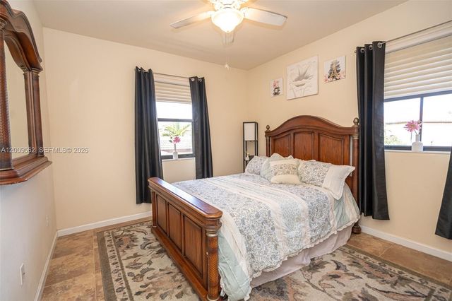 2604 NE 1st St, Homestead, FL 33033