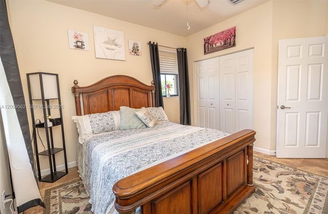 2604 NE 1st St, Homestead, FL 33033