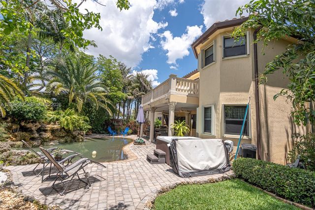 2604 NE 1st St, Homestead, FL 33033