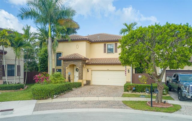 2604 NE 1st St, Homestead, FL 33033