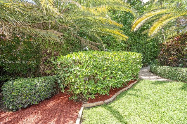 2604 NE 1st St, Homestead, FL 33033
