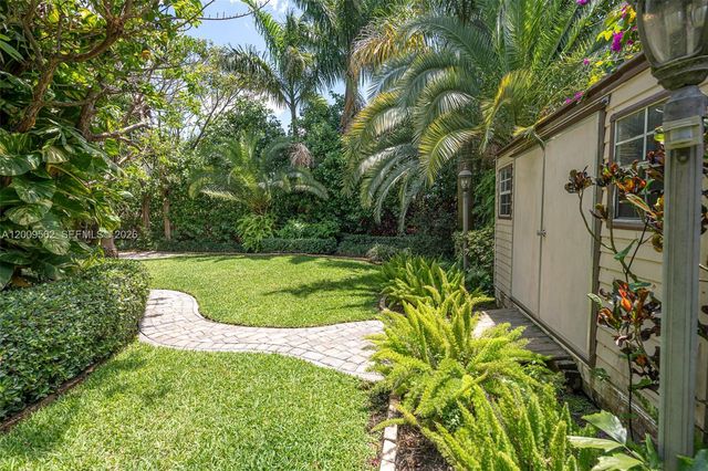 2604 NE 1st St, Homestead, FL 33033