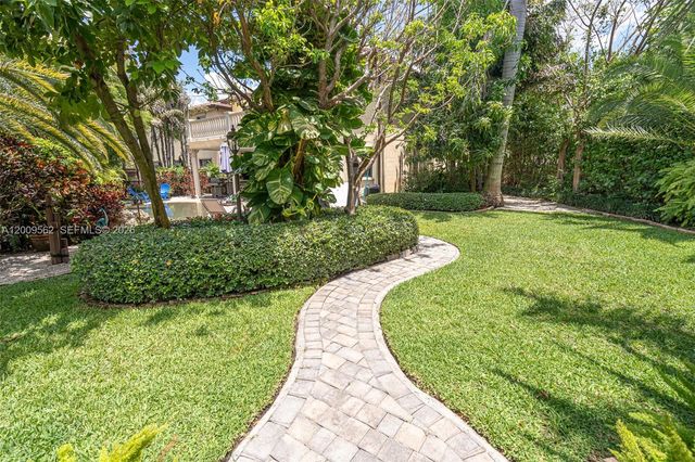 2604 NE 1st St, Homestead, FL 33033