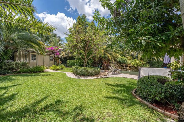 2604 NE 1st St, Homestead, FL 33033