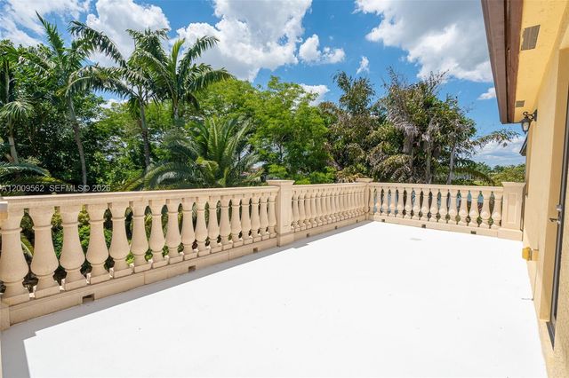 2604 NE 1st St, Homestead, FL 33033