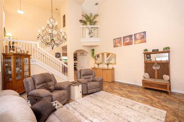 2604 NE 1st St, Homestead, FL 33033