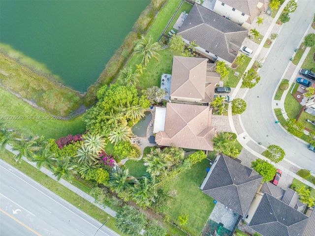 2604 NE 1st St, Homestead, FL 33033