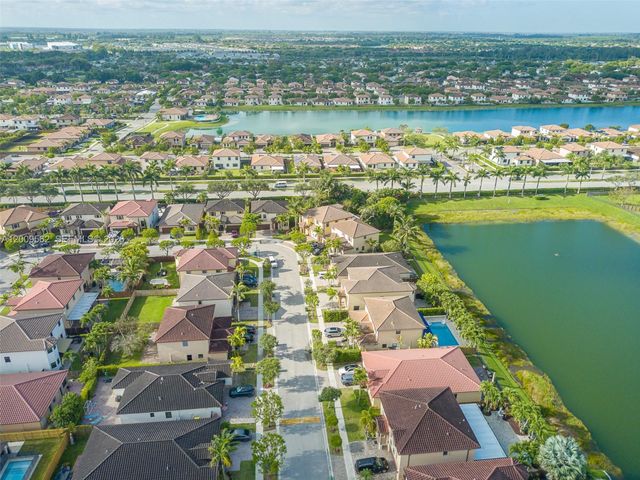 2604 NE 1st St, Homestead, FL 33033
