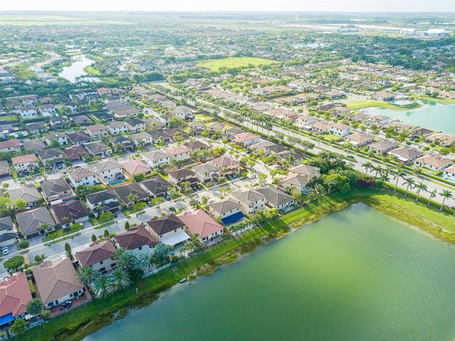 2604 NE 1st St, Homestead, FL 33033