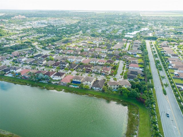 2604 NE 1st St, Homestead, FL 33033