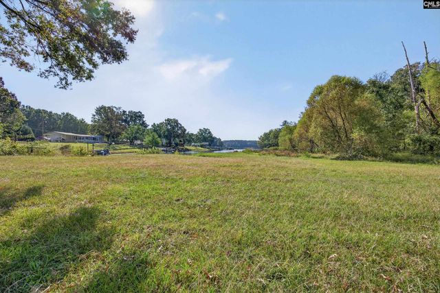 1109 Natures Cove Rd, Saluda, SC 29138