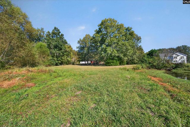 1109 Natures Cove Rd, Saluda, SC 29138
