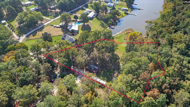 1109 Natures Cove Rd, Saluda, SC 29138