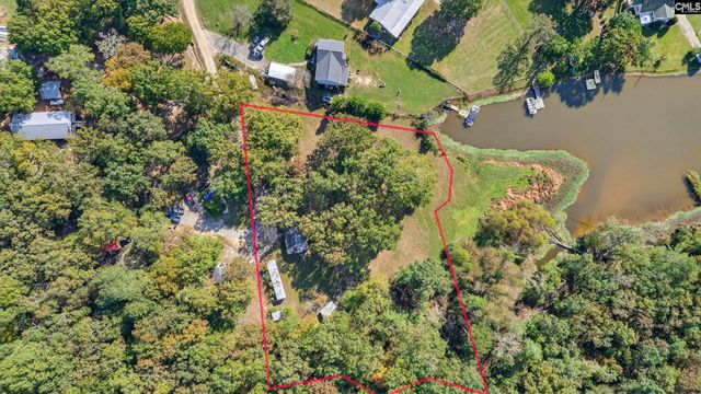 1109 Natures Cove Rd, Saluda, SC 29138