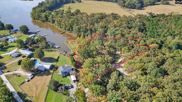 1109 Natures Cove Rd, Saluda, SC 29138