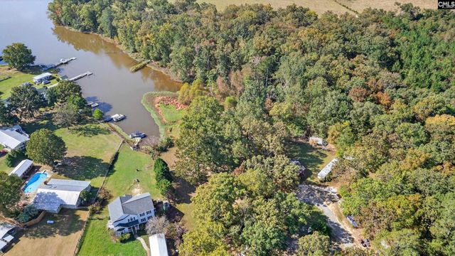 1109 Natures Cove Rd, Saluda, SC 29138