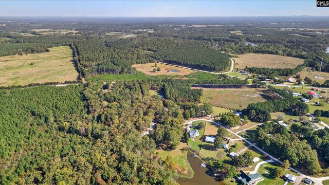 1109 Natures Cove Rd, Saluda, SC 29138