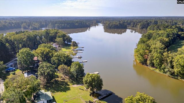 1109 Natures Cove Rd, Saluda, SC 29138