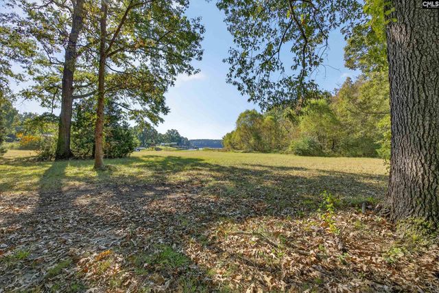 1109 Natures Cove Rd, Saluda, SC 29138