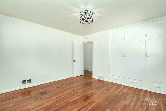 2379 W Palouse St, Boise, ID 83705