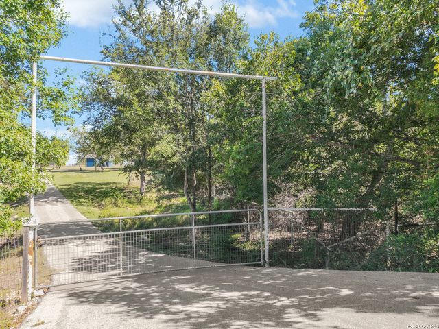 3624 WEGNER RD, New Braunfels, TX 78132