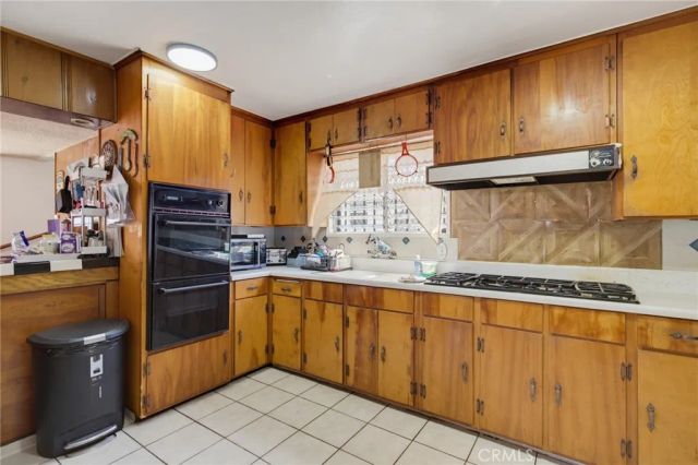 234 E 111th Street, Los Angeles, CA 90061