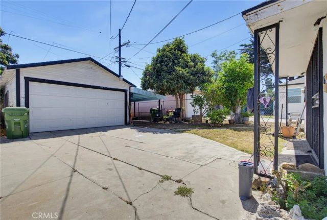 234 E 111th Street, Los Angeles, CA 90061