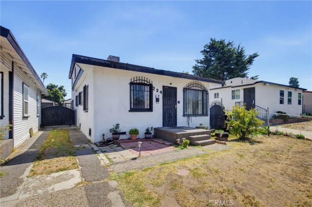 234 E 111th Street, Los Angeles, CA 90061
