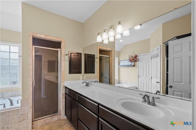 212 Mason Circle, Victoria, TX 77904