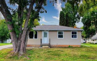 1827 OLIVE STREET, Oshkosh, WI 54901