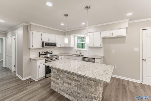 278 Noles Drive, New Market, AL 35761
