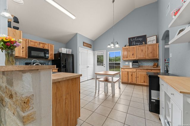 708 Cashew, Spring Branch, TX 78070