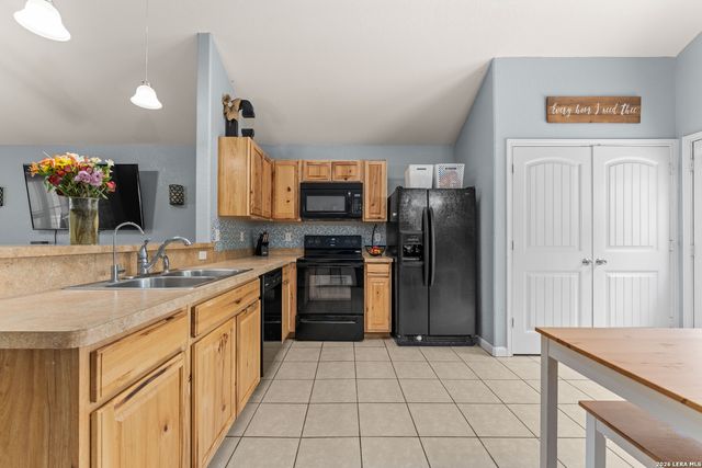 708 Cashew, Spring Branch, TX 78070