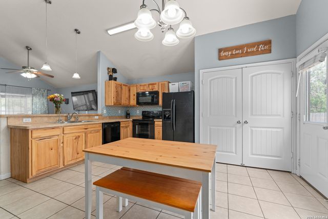 708 Cashew, Spring Branch, TX 78070