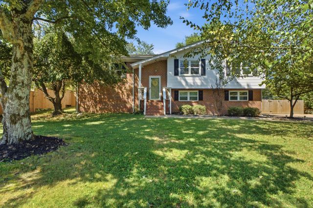 97 Edgewood Circle, Fort Oglethorpe, GA 30742