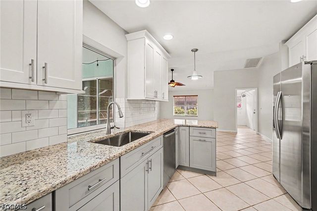 4437 SE 10th AVE, Cape Coral, FL 33904
